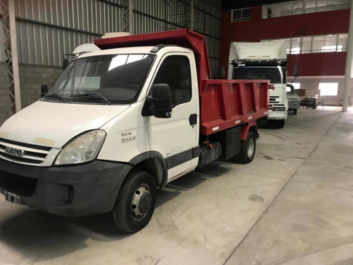 Camion Iveco 55616 Volcador Permuto