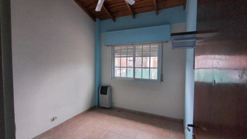 Imagen 20 de 24 de Ph -duplex 3 Amb. En Lanús Oeste Con Patio,terraza Y Cochera-ideal Inversor Se Encuentra Rentado