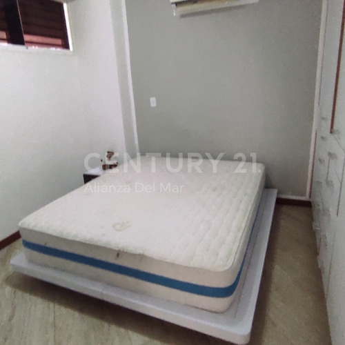 Imagen 8 de 13 de Apartamento Completamente Renovado Y Equipado En Playa Grande ¡vive La Vida De Tus Sueños En Este Oasis De Comodidad Y Elegancia!
