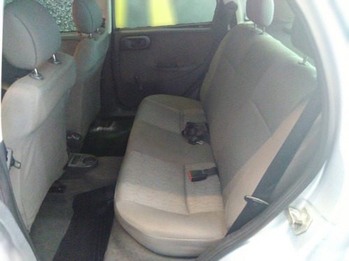 Imagem 4 de 12 de Chevrolet Corsa 1.8 Mpfi Maxx Sedan 8v Flex 4p Manual