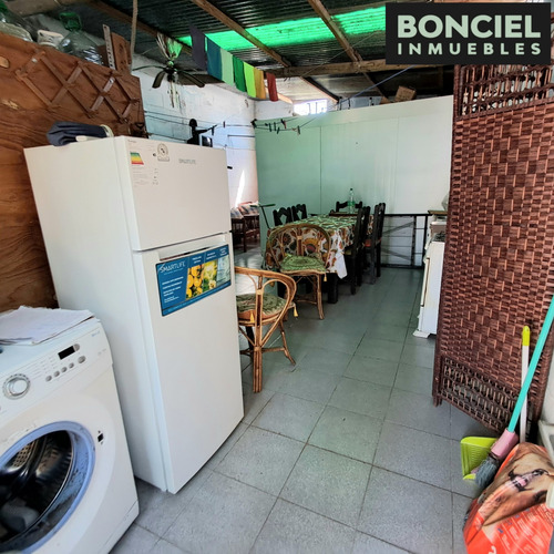 Casa 3 Dormitorios Apartamento Y Galpón En Plena Ciudad