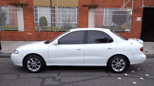 Hyundai Elantra 1.8 Gls