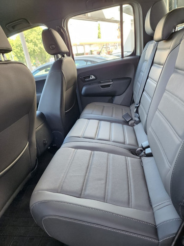 Imagen 22 de 25 de Amarok V6 Highline 258cv C/ Estribos Y Barra Antivuelco #02