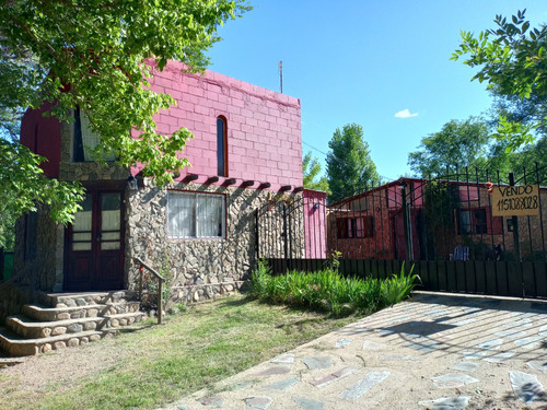 Casa Estilo Cabaña Rustica Y Local Comercial Con Habitacion