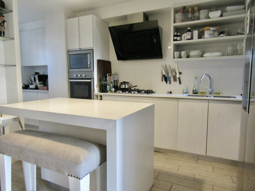 Hermoso Y Amplio Departamento En Lo Barnechea (4d / 3b)