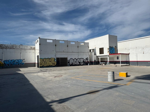 Local En Renta Blvd. Alonso De Torres 952 M2 León, Gto