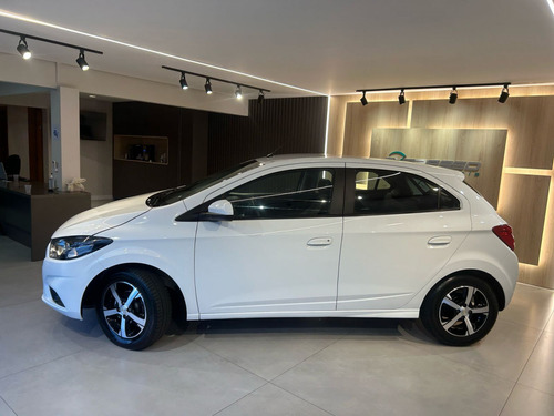 Chevrolet Onix ONIX HATCH LTZ 1.4 8V FlexPower 5p Aut.