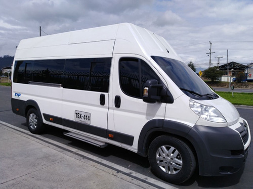 Servicio De Transporte Empresarial Ejecutivo Turismo Van