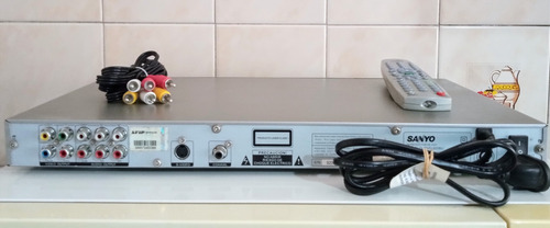 Reproductor De Dvd Sanyo Dvd 9206u Plateado (Usado)