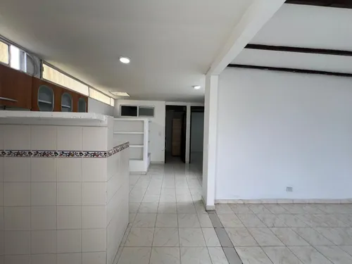 Casa En Venta En Los Andes B - La Riviera. Cod V8014567
