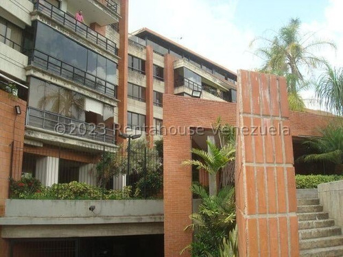 Hermoso Y Amplio Apartamento En Venta Macaracuay Caracas 23-18053