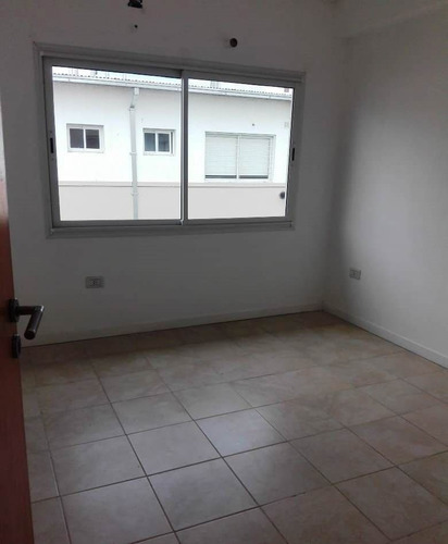 Imagen 9 de 10 de Departamento En Alquiler En Muñiz