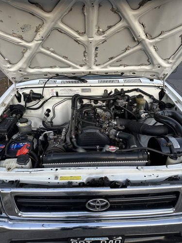 Toyota Hilux 2.8 D/cab 4x4 D Sr5