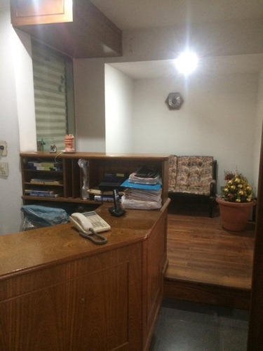 Imagen 5 de 14 de Oficina En Alquiler En Lanus Este