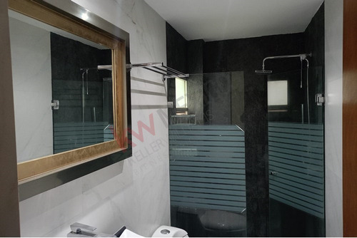 Renta De Departamento Duplex, 2 Recamaras Y Cajón Independiente En Georgia, Nápoles