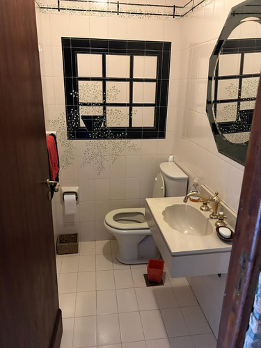 Casa Sobre Golf De Muy Buena Calidad En Excelente Ubicación 2 Lotes