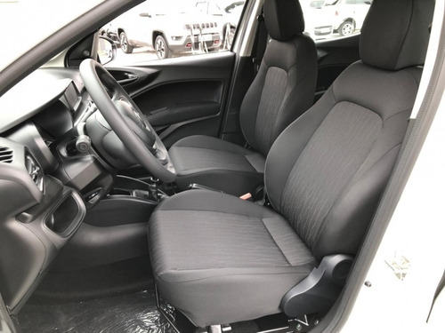 Imagem 5 de 11 de Fiat Argo Completo