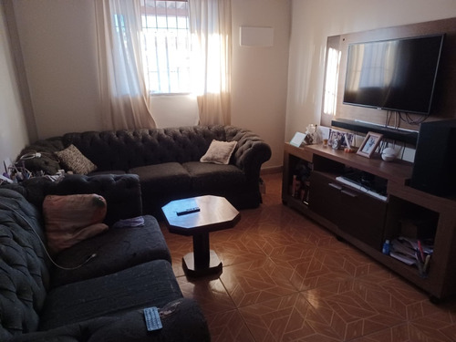 Casa No Interior Com Edícula.