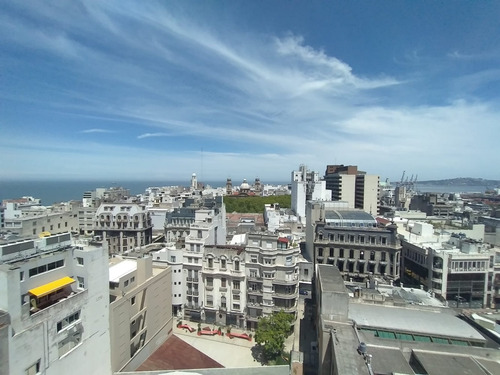 Oficina En Alquiler En Montevideo, Ciudad Vieja
