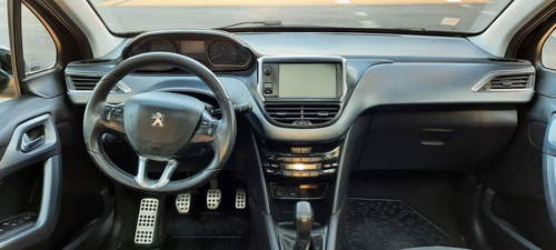 Imagen 9 de 11 de Peugeot 208 2013 1.6 Feline