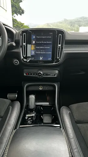 Volvo XC40 2.0 T4 R-Desing
