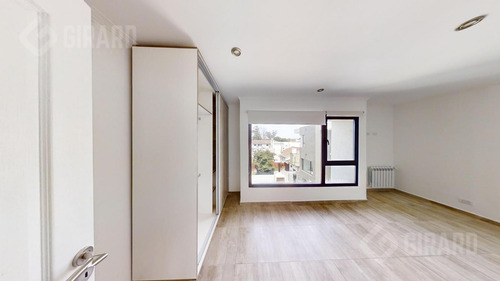 Triplex De 4 Ambientes A Estrenar En Villa Primera, Parrilla Y Patio