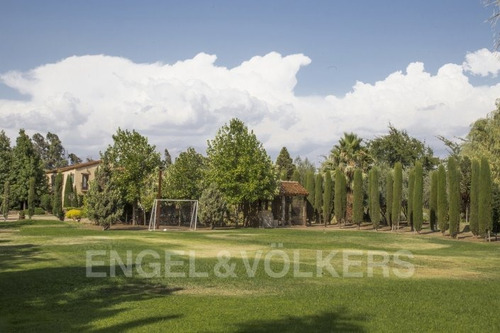Imagen 20 de 20 de Casa Estilo Provenzal En Condominio Polo