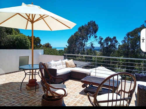 Gran Casa En Las Rocas Tradicional 7d/6b