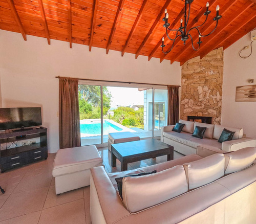 Casa En Venta En Cascadas, 3 Dormitorios A 10min De La Villa De Merlo