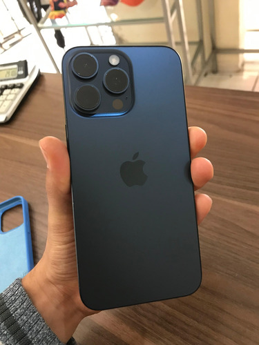Apple iPhone 15 Pro Max (256 Gb) - Titânio Azul (Usado)