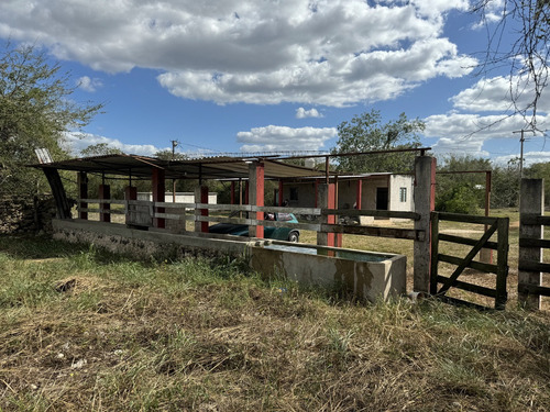 Ranchito Para Desarrollo De Proyecto