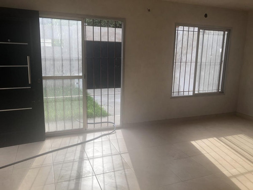 Imagen 9 de 24 de Condominio - Casa Duplex - Venta - Castelar Norte - 3 Ambientes