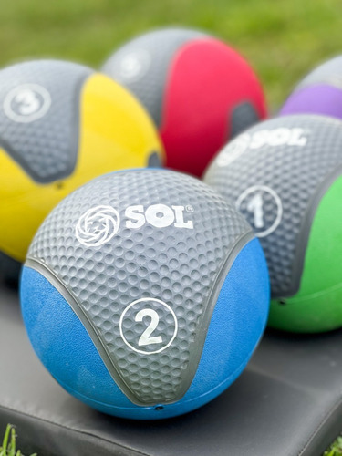 Imagen 3 de 4 de Pelota Con Peso 2 Kg Funcional Medicine Ball Con Pique