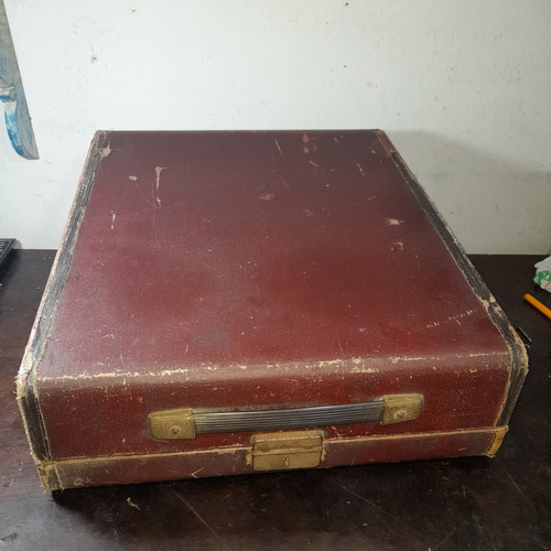 Imagem 2 de 8 de Maleta Caixa Máquina De Escrever Olivetti Studio 44 Antiga