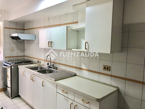 Luminoso Departamento En Arriendo 3d-2b En Sector El Golf