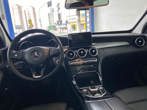 Mercedes-Benz Classe C 2.0 Avantgarde Turbo 4p