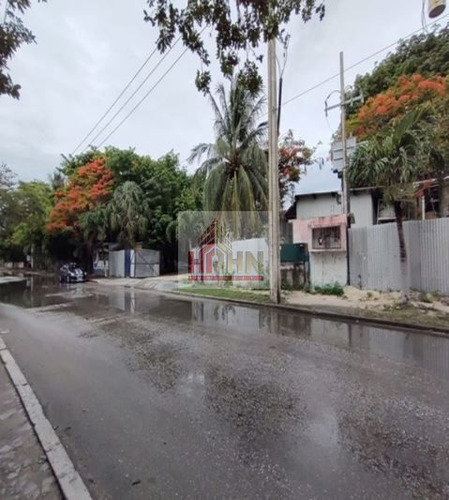 Campeche Cd. Del Carmen Bodega /nave Venta  Héroes De Nacoza