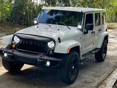 Imagen 3 de 15 de Jeep Wrangler Sahara Sahara Unlimited