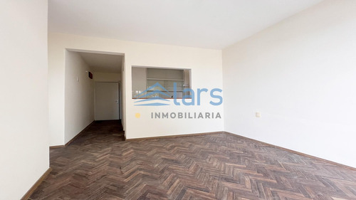 Imagen 2 de 7 de Apartamento En Alquiler / Aguada - Inmobiliaria Lars