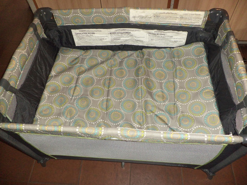 Imagen 7 de 7 de Coche, Portabebé Y Corral Marca Evenflo