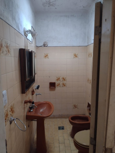 Casa Con Departamento Incluído ( Leer Descripción )
