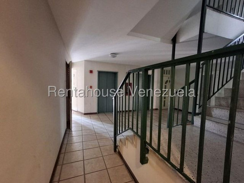 Se Vende Apartamento Prados Del Este. Mb