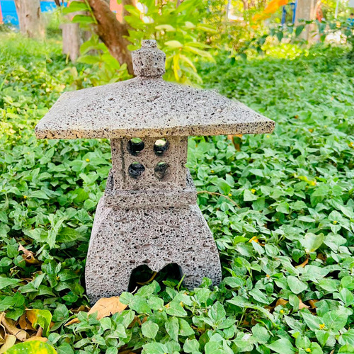 Pagoda Linterna Japonesa De Piedra Volcanica Labrado A Mano