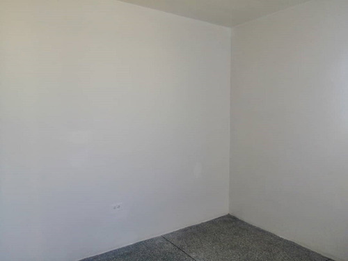 Imagen 5 de 7 de Asein708 Vende Cómodo Apartamento Paraparal Los Guayos