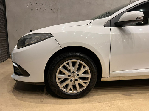 Renault Fluence 2.0 Dynamique Plus X-tronic Hi-flex 4p
