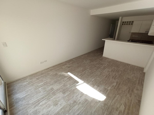 Imagen 4 de 13 de Ph A Estrenar De 2 Ambientes Con Patio Y Parrilla. 54 M2 Totales. Escritura Inmediata