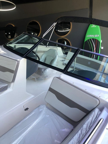 Imagen 10 de 16 de Bermuda Discovery 190 Con Motor Mercury 150 Xl -