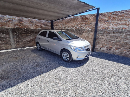 Imagen 14 de 15 de Chevrolet Onix 2016 1.4 Lt Mt 98cv