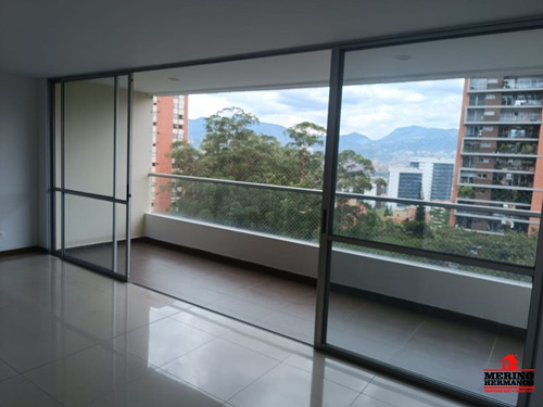 Apartamento En Arriendo En Medellín - Poblado