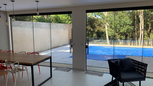 Imagem 9 de 14 de Chácara Ibiuna 1.200 Mts Casa, Piscina Represa Pé Na Água!